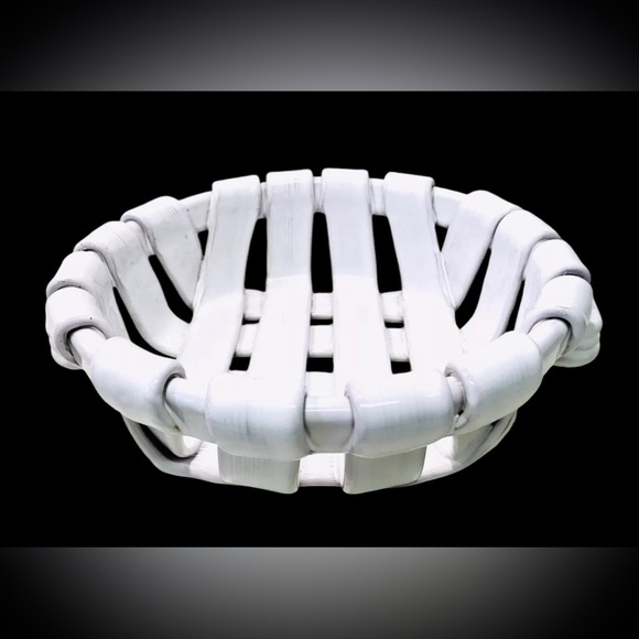 Tadinate Vintage Large Pottery Lattice Woven White Bread Fruit Handled Basket - Picture 1 of 10